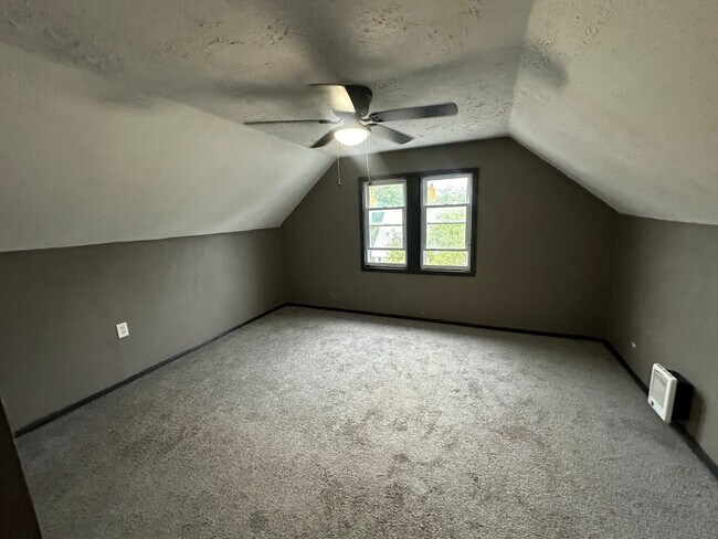 Photo - 1311 E 187th St Unidad 1313 3RD