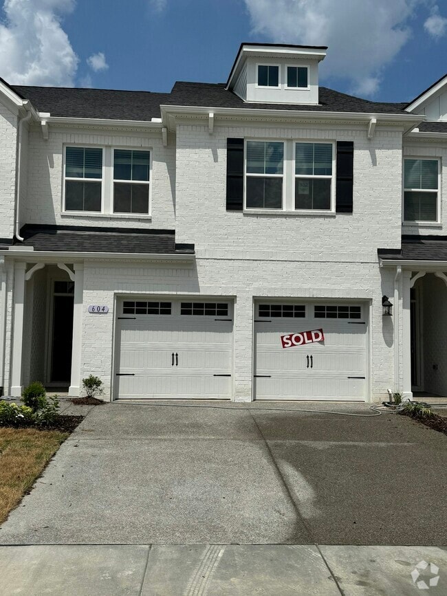 Building Photo - 604 Club View Way, Unit 1 Rental