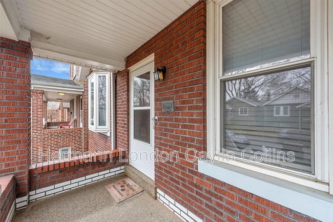 Photo - 5208 Robert Ave