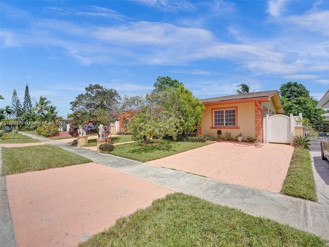 Photo - 1161 NE 202nd St Casa