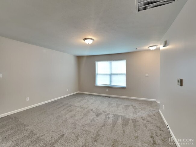 Photo - 906 W Clinton St
