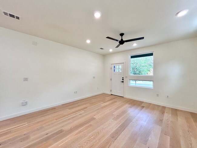 1403 Cometa St Unit 1