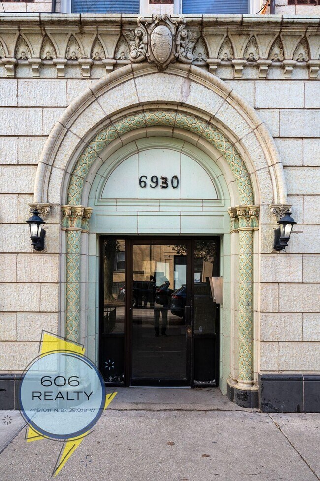 Photo - 6930 N Greenview Ave Unit 609