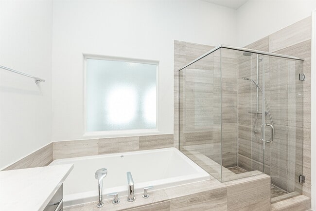 Building Photo - 2028 Waterloo Station Rd