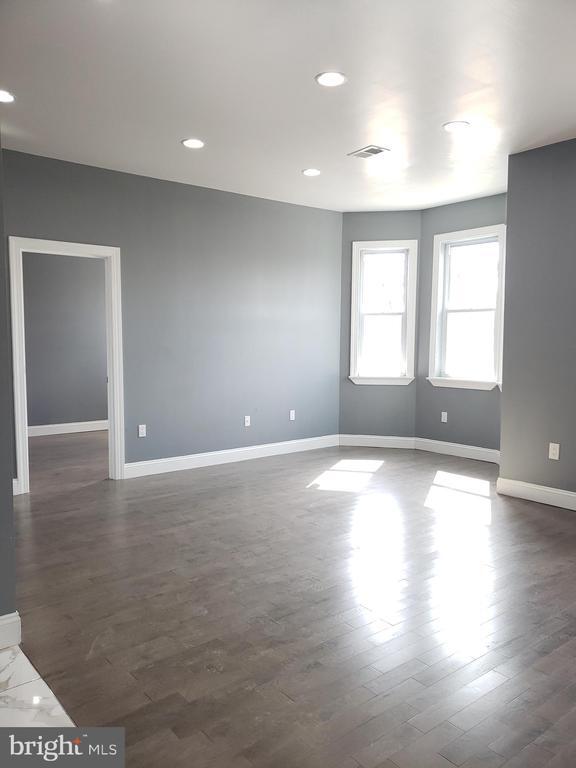 Photo - 5109 Woodland Ave