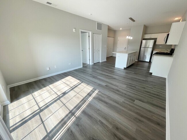 Photo - 301 N Madison St Unit 3D