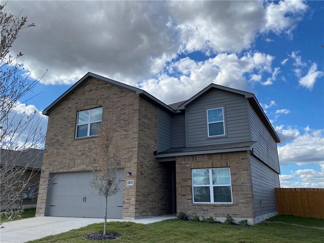 Photo - 105 Brunswick Ln