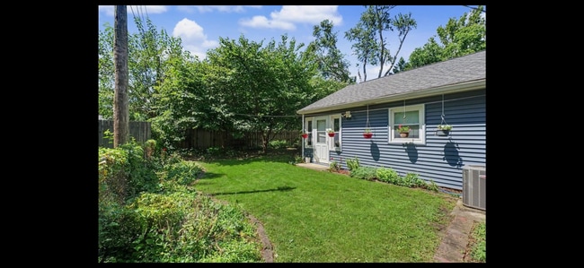 1103 S Cottage Grove Ave