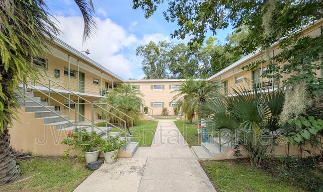 Building Photo - 2775 Herschel St Rental