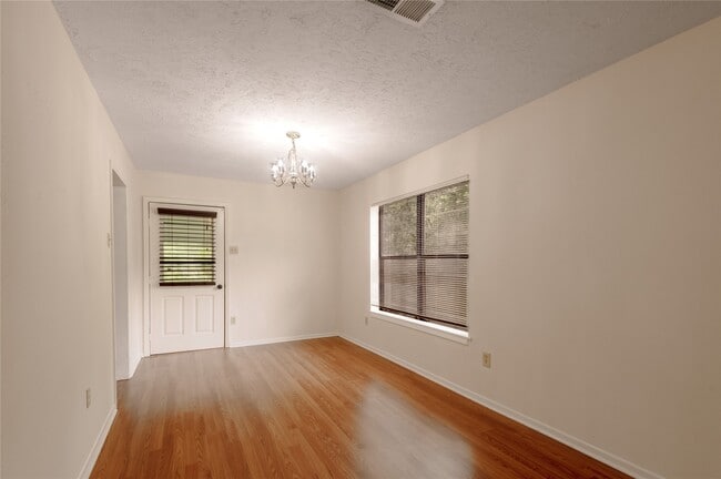 Photo - 138 Summer Pl