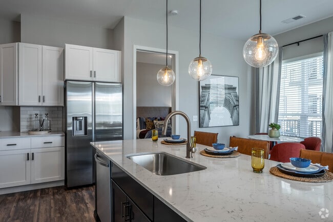 Suite C - 2Br, 2Br - 1,167 SF