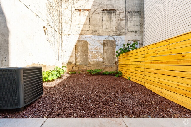 Building Photo - 1331 N 17th St Rental