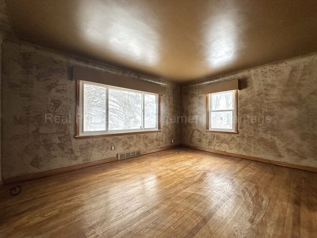 Photo - Charming 2-Bed/1-Bath Ranch, Massive Basem...