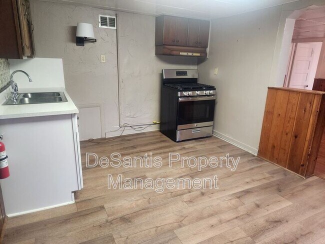 Photo - 5808 Curry Rd Unidad C