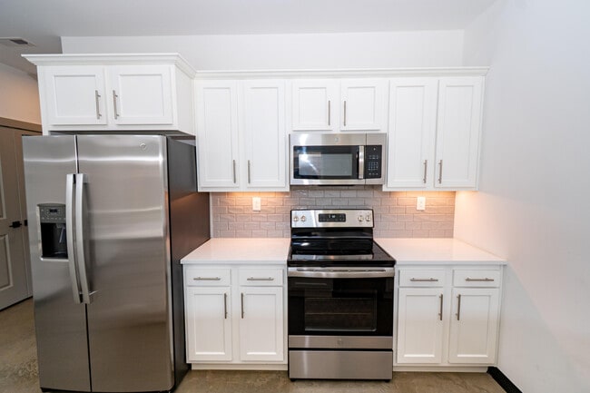 Photo - 186 Robinson Way