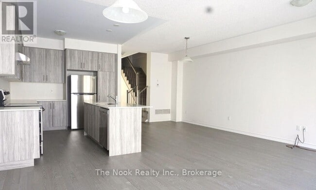 Photo - 26 Louise Cres