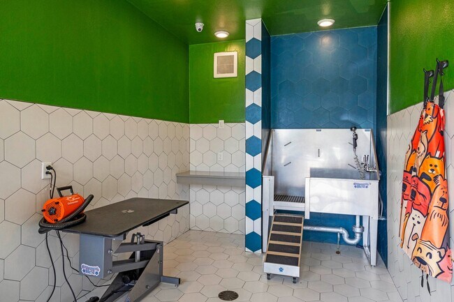 CoveredBridge_amenity_paw wash 44