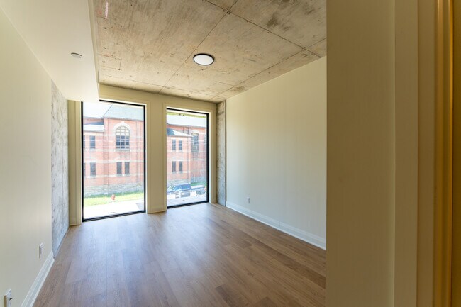 Photo - 11 Robert St Unit 601