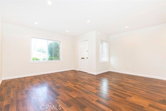 Photo - 17425 Emelita St