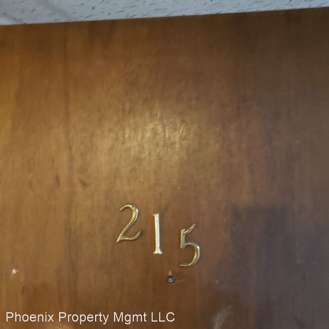 Photo - 821 E Walnut St