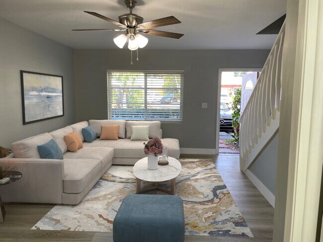 Photo - 156 NE 20th Ct