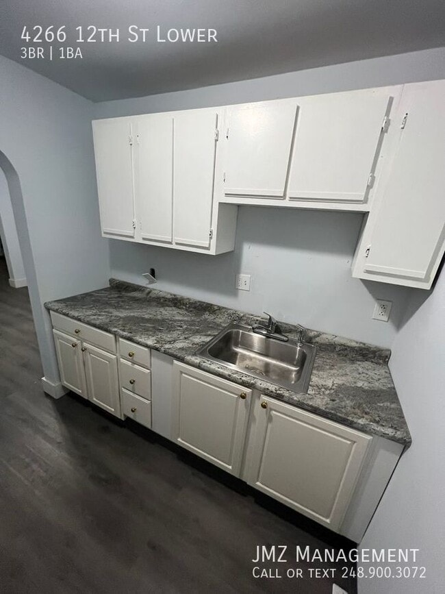 Photo - 4266 12th St