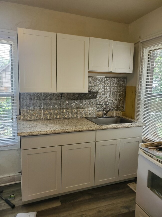 Photo - 410 N Corona St Unit A