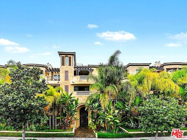 Building Photo - 12021 Guerin St Unit 306