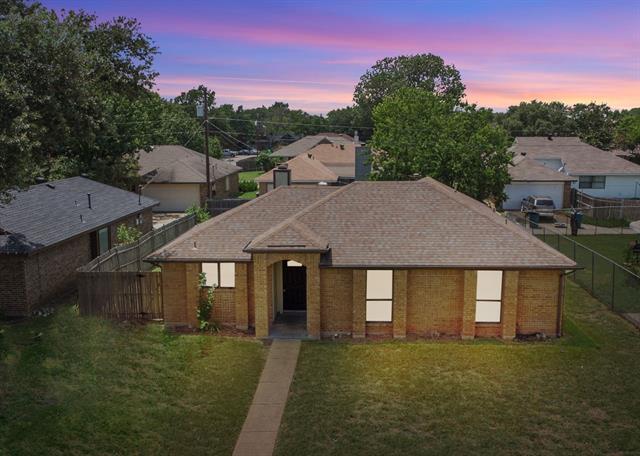 Photo - 2305 Windridge Ln