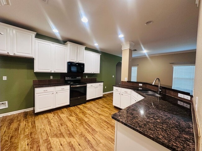 Photo - 6017 Tapestry Dr