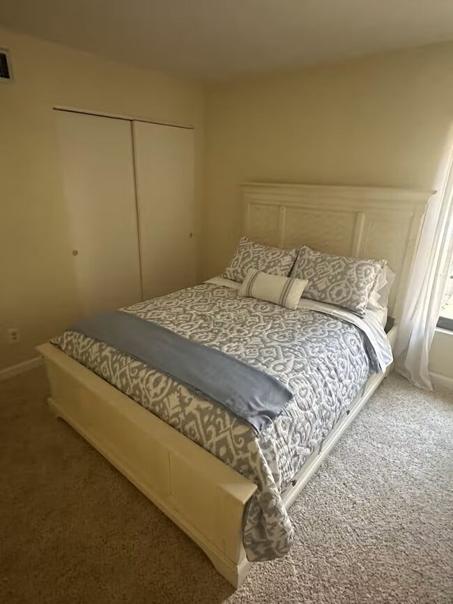 Photo - 5625 Trailwinds Dr Unit 412