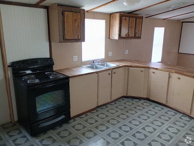 Building Photo - 144 SE Guinevere Ct Rental