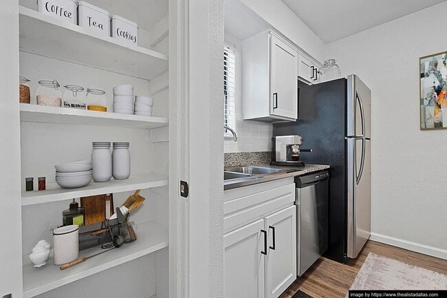 Photo - 10028 Royal Ln Unit G10611