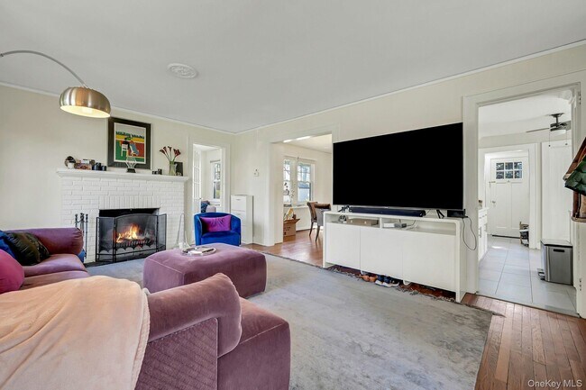 Photo - 25 Richelieu Rd