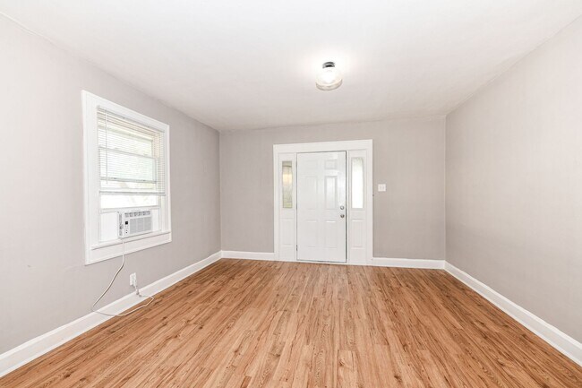 Photo - 802 N Denny St Unit 804