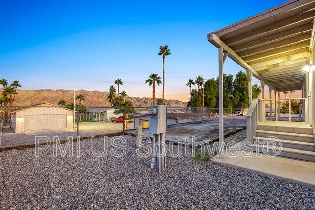 Photo - 437 Riverfront Dr