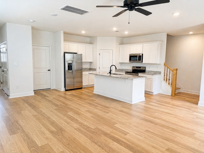 Photo - 1821 Bennett Vlg Dr