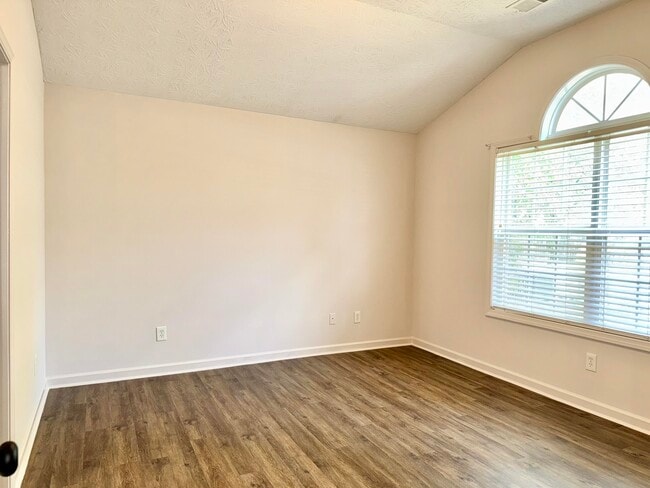 Photo - 2216 Prescott Ln