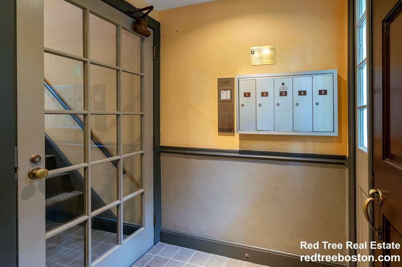 Photo - 75 Wyman St Unidad 1
