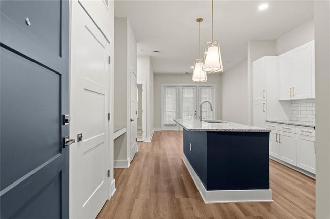 Building Photo - 2648 Sandy Plains Rd Unit 109 Rental