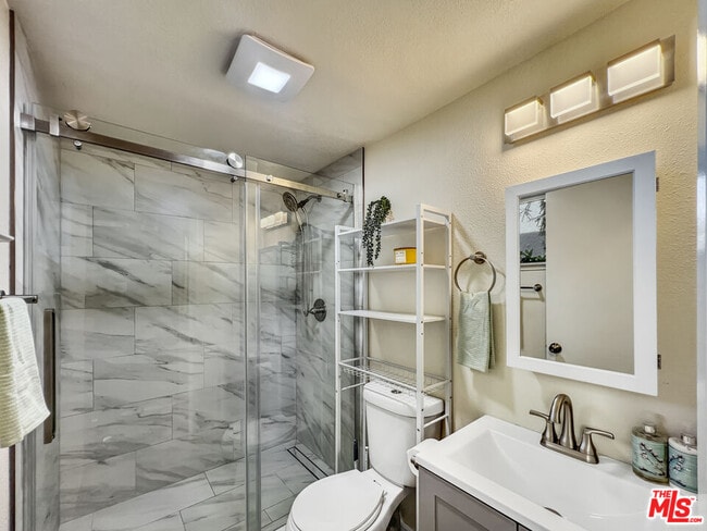 Photo - 13701 Hubbard St Unidad 44