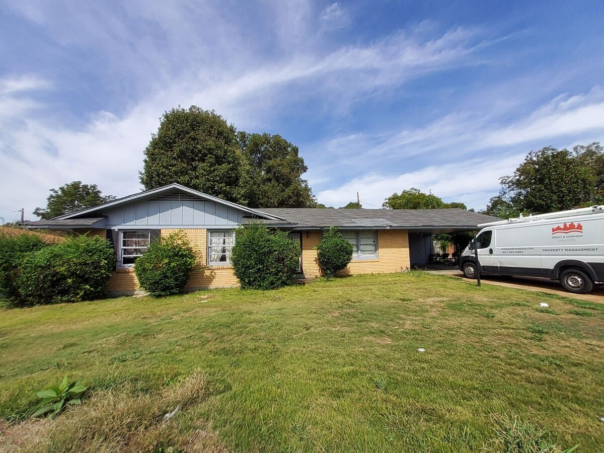 Photo - 1456 E Raines Rd