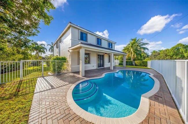 Photo - 1538 Tamarind Ct