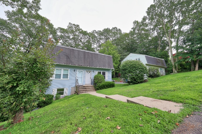 Building Photo - 146 Macarthur Dr Rental