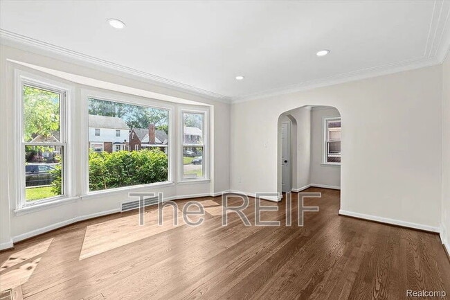 Photo - 18639 Kentucky St