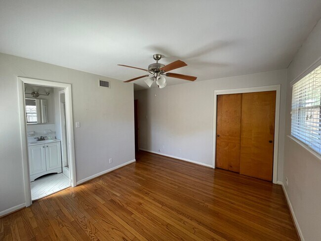 Photo - 4810 Hummingbird St