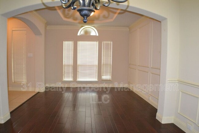 Photo - 6428 Abbotsford Dr