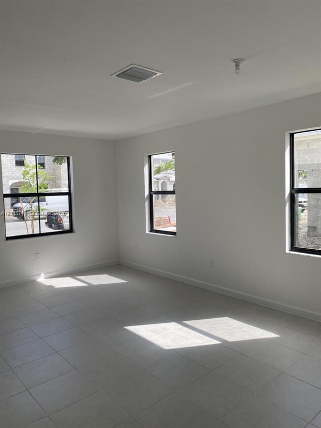 Photo - 10100 SW 228 TERR