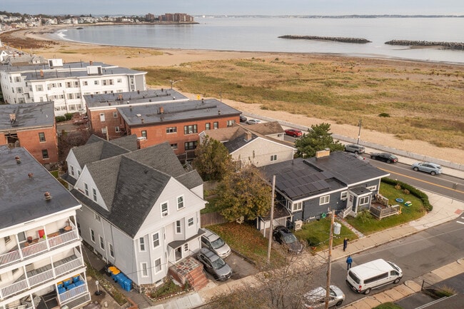 Building Photo - 42 Irwin St Unit 2