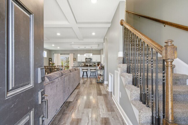 Photo - 1135 Charles Thomas Dr